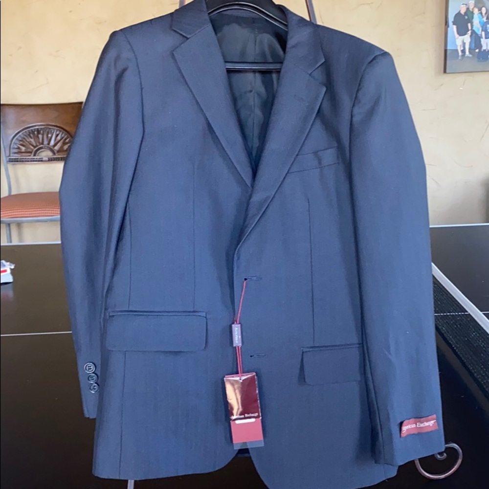 NWT, Boys Size 14 American Exchange 3 piece suit